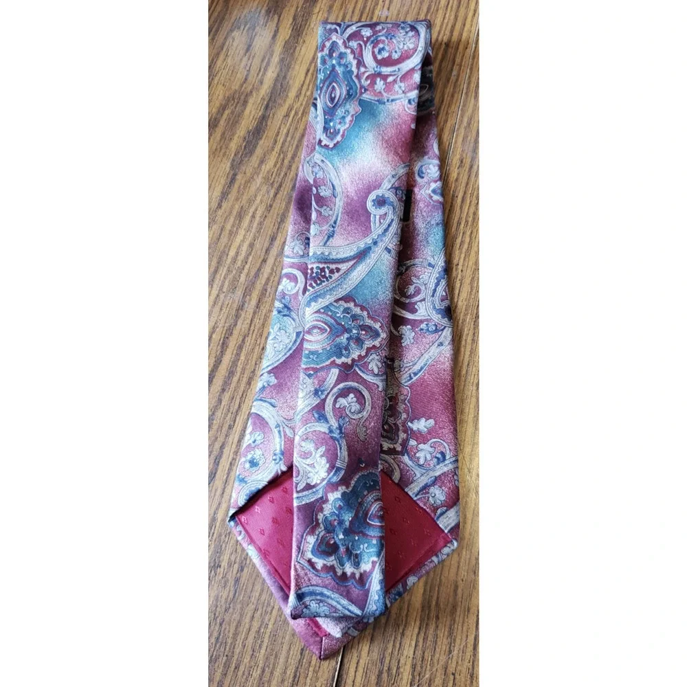 The Arrow Co Men's Italian Silk Vintage Blue Red Abstract Paisley Necktie Tie